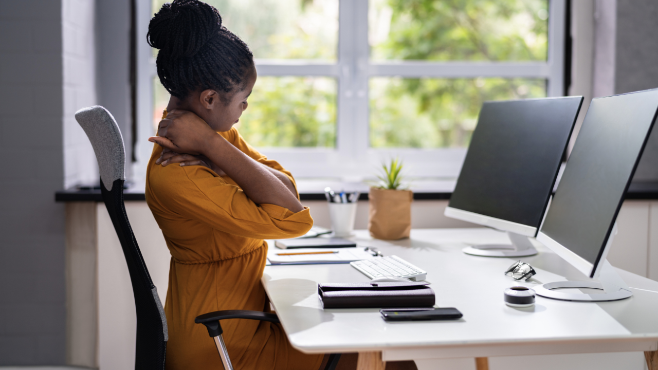 Workplace injury chiropractor treating a patient in Fort Lauderdale